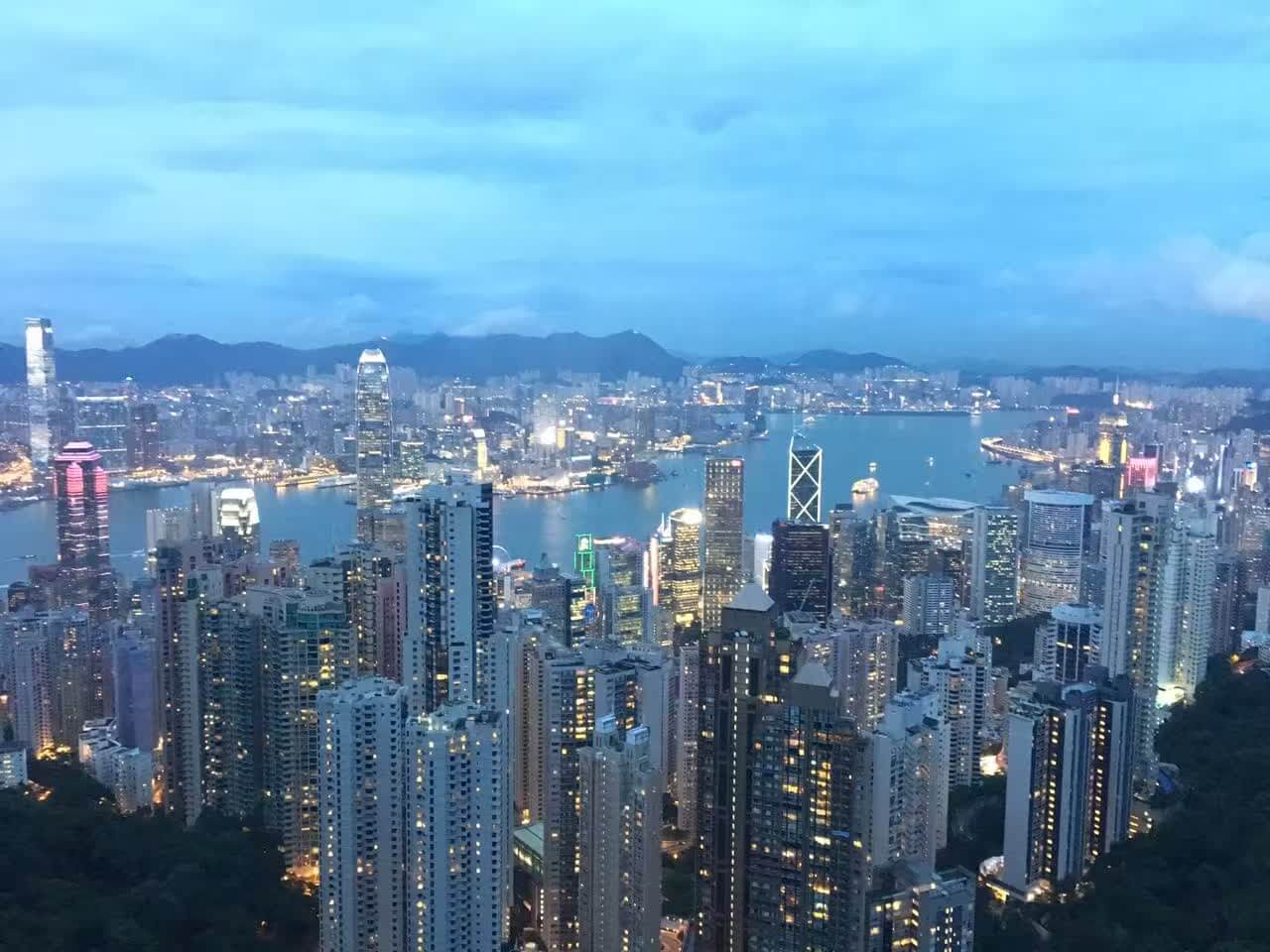 雨后登高望山楼